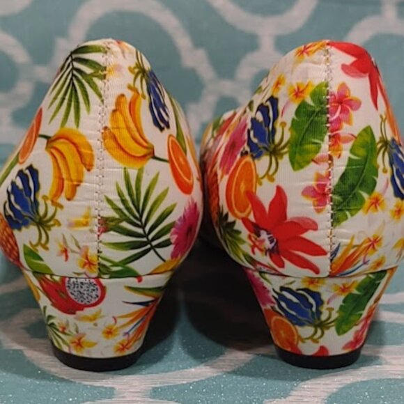SOFT STYLE HUSH PUPPIES LOW HEEL PUMP TROPICAL FRUIT PRINT SUMMER SIZE 7 1/2 - Picture 8 of 11